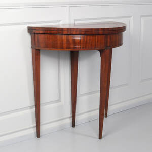 BORD, runt med delad skiva, 1800-talets senare del