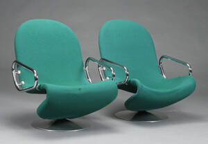 Verner Panton. Par lænestole, model system 1-2-3 2