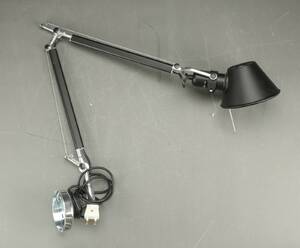 Michele De Lucchi Giancarlo Fassina for Artemide. Væglampe model Tolomeo Mini.