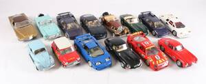 Samling modelbiler skala 118 14