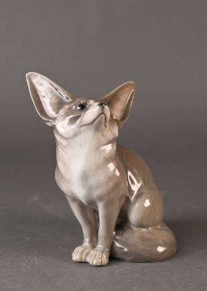 Kgl. Porcelæn. Figur i form af ørkenræv