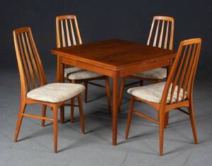 Sitzgruppe 4 Stühle von Niels Koefoeds und 1 Tisch von Bernhard Pedersen Søn 5