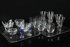 PARTI med glas, bl.a. Orrefors, Iittala, Åsa Brandt