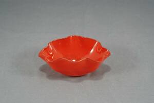 SVEN PALMQVIST, 1906-1984 GLASSKÅL, KANTARA ORREFORS, UNDERFÅNG I RÖTT, MÄRKT ORREFORS PU 3023-1, HÖ 6, LÄ 15, BR 12 CM