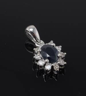 Vedhæng med safir og brillanter, 14 kt. hvidguld