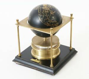 Jordglob, Royal Geographical Society World Globe Clock, daterad 1980