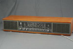 BANG OLUFSEN, BEOMASTER 900 K, RADIO MED INBYGGDA HÖGTALARE, TEAK 1960-TAL, HÖ 14, BR 73, DJ 21 CM