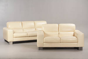 Sofitalia. Italiensk design. To- og tre-pers. sofa med lyst læder 2