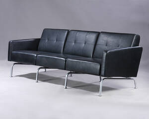 Johannes Foersom Peter Hjort-Lorenzen. Fritstående tre-pers sofa, model EJ 60, sort læder