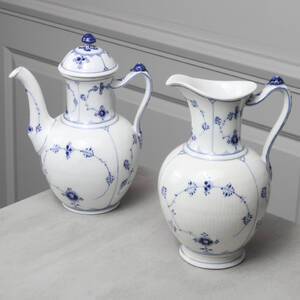 MUSSELMALET, 2 st kannor, Royal Copenhagen, Danmark