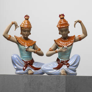 FIGURINER, ett par, porslin, Kina