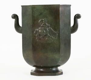 Vas i brons, Ciselörer Nyköping, art deco, 1900-talets första hälft