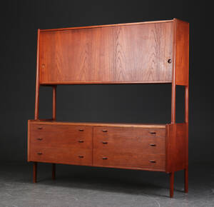 Hans J. Wegner. Skænk af teak, model RY-20