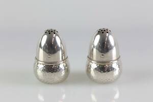 SALT- och PEPPARSTRÖARE, ett par, silver, ekollon, Thorvald Marthinsen Sölvvarefabrikk, ca 24,2 g