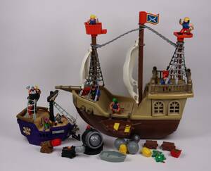Piratskepp, 2st med tillbehör