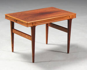 Dansk møbelproducent. Sofabord sidebord , palisander, 1960erne