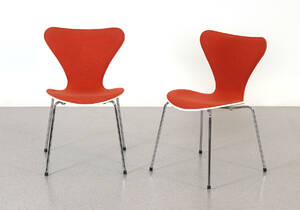 ARNE JACOBSEN, STOLAR, ETT PAR