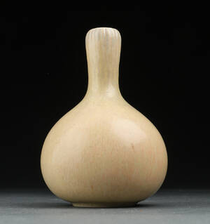 Saxbo. Vase af stentøj nr. 107.