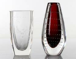 KONSTGLAS, TVÅ DELAR