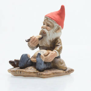 TOMTE, keramik, efter Jenny Nyström, Kalmar Länsmuseum.