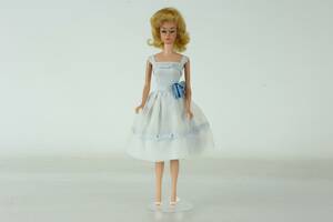 BARBIEDOCKA, Fashion queen, med peruker, 3 st samt kläder, 1960-tal