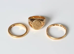 GULDRINGAR 18K 3ST