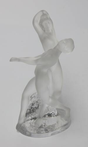 Lalique figur af klart og matpoleret glas