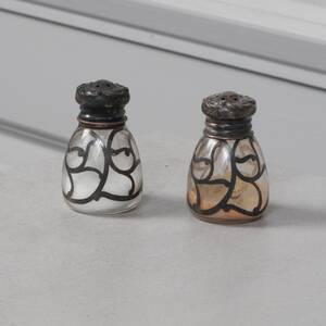 SALT OCH PEPPARKAR, Silver och glas