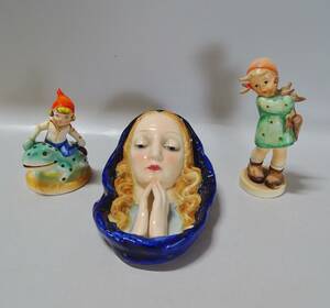 Relief samt 2 figuriner, Madonna samt barn