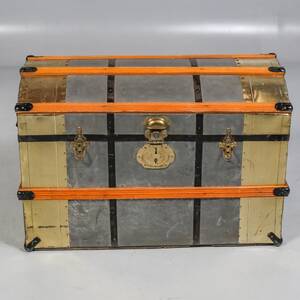 KOFFERT, 1900-talets första del