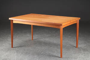 Henning Kjærnulf. Spisebord af teak, Vejle Stole- og Møbelfabrik, 1960erne