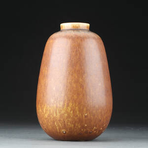 Saxbo. Vase af stentøj med harepels glasur, dess no. 379XIIIøj