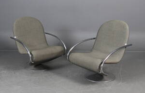 Verner Panton. Et par lænestole med armlæn, system 1-2-3 2 Denne vare er sat til omsalg under nyt varenummer 5083042