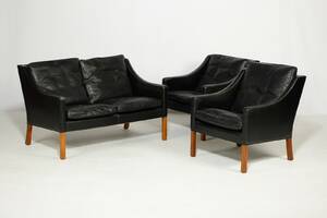 Børge Mogensen for Fredericia Furniture sofa model 2208 og to stole model 2207 3