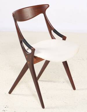 Arne Hovmand-Olsen. Skulpturel stol, model 71