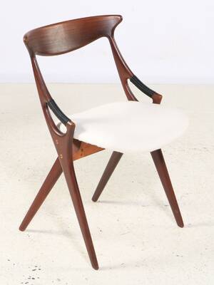 Arne Hovmand-Olsen. Skulpturel stol, model 71