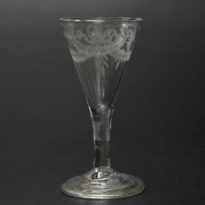 SPETS-GLAS. 171800-tal, troligen Kosta, slipad dekor