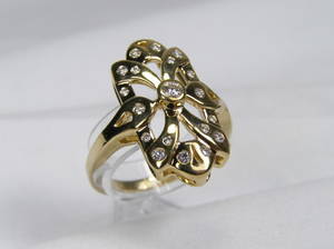 Ring mit Brillanten