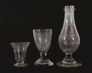 Glas 3 delar, sengustavianska, omkring år 1800