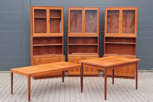 Dansk møbelproducent. Reoler og borde i teak 11