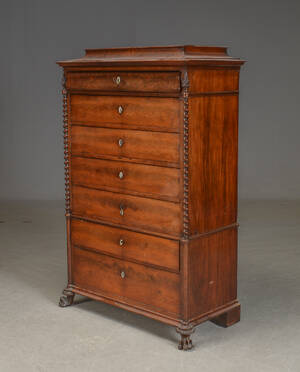 Christian VIII chiffoniere af fineret mahogni,