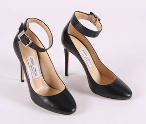 Jimmy Choo. Par stilletter af sort skind, str. 37