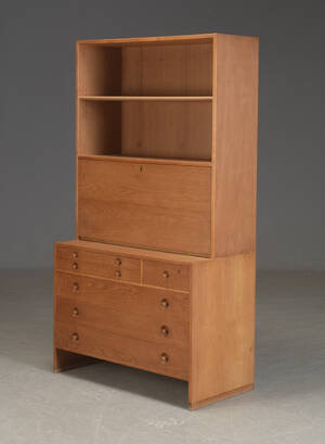 Hans J. Wegner. Kommode med overdel, egetræ, model Ry 16 2