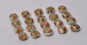 Charlotte Borgen, 20 charms - emaljebeadscharms - brun 20