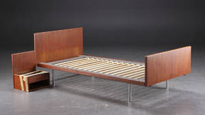 Hans J. Wegner for Getama. Seng af teaktræ