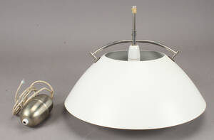 Hans J. Wegner for Louis Poulsen, pendel