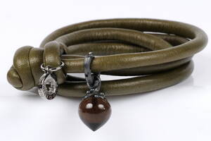 Ole Lynggaard. Dew Drop vedhæng m røgkvarts samt armygrønt læderarmbånd 2