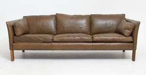 Soffa, Cromwell, Arne Norell