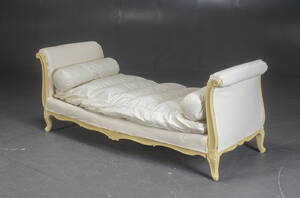 DaybedChaiselong, af bemalet nøddetræ, ca. 1900-tallet