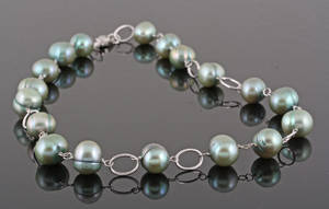 Fresh water pearl necklace